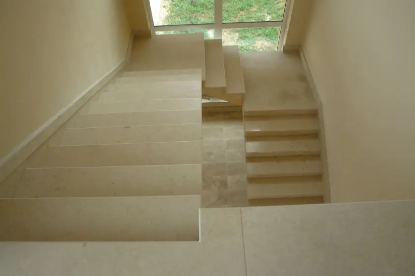 Axum Kft. - Lépcső készítés